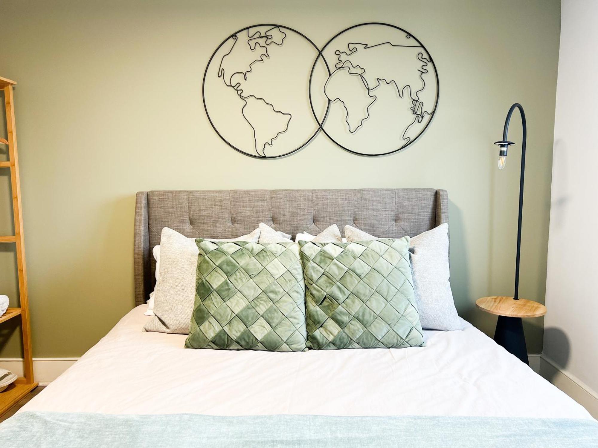 Zozy Whimsical Land Hotel London Bagian luar foto